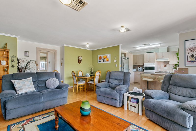 Photo - Unit 4/79 George Street, Moonta SA 5558 - Image 3