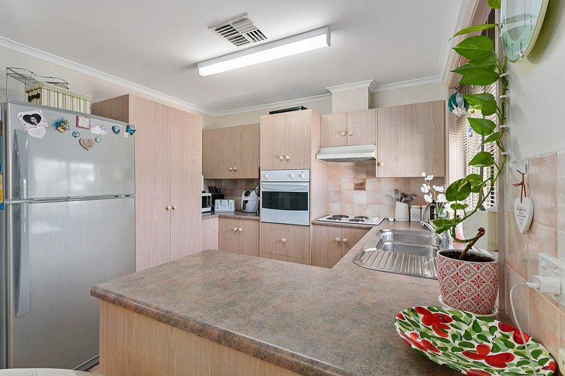 Photo - Unit 4/79 George Street, Moonta SA 5558 - Image 6