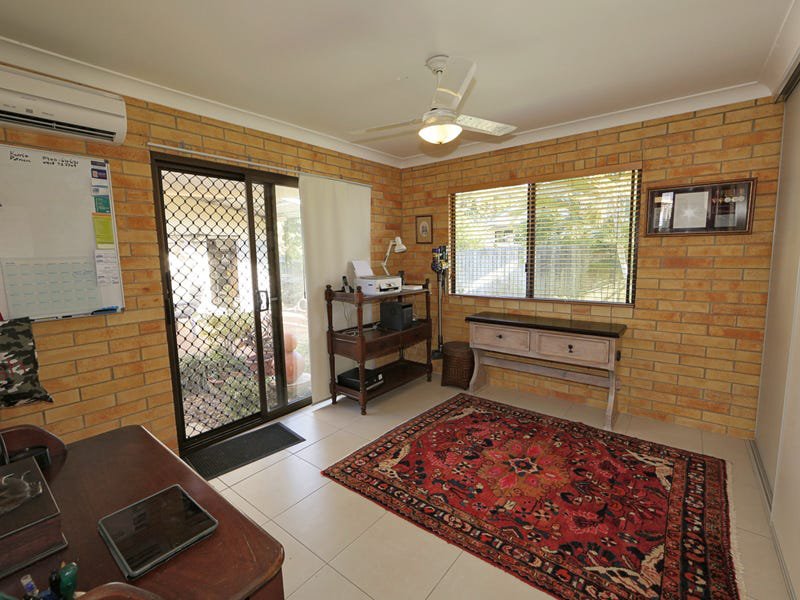 Photo - Unit 4/83 Mackerel Street, Woodgate QLD 4660 - Image 7