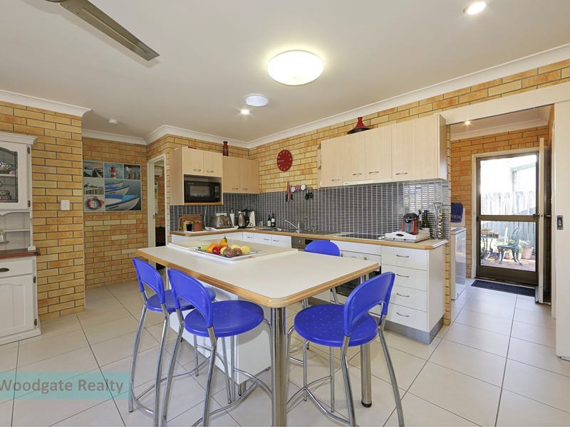 Photo - Unit 4/83 Mackerel Street, Woodgate QLD 4660 - Image 11