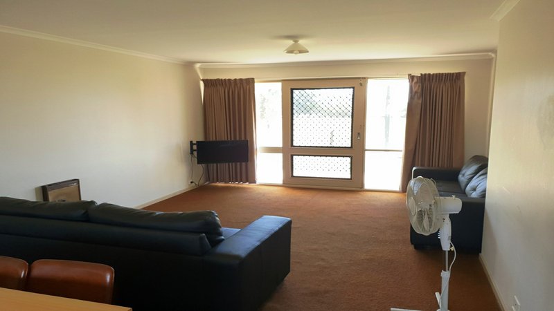 Photo - Unit 4/84-110 Smythe Street, Portarlington VIC 3223 - Image 4