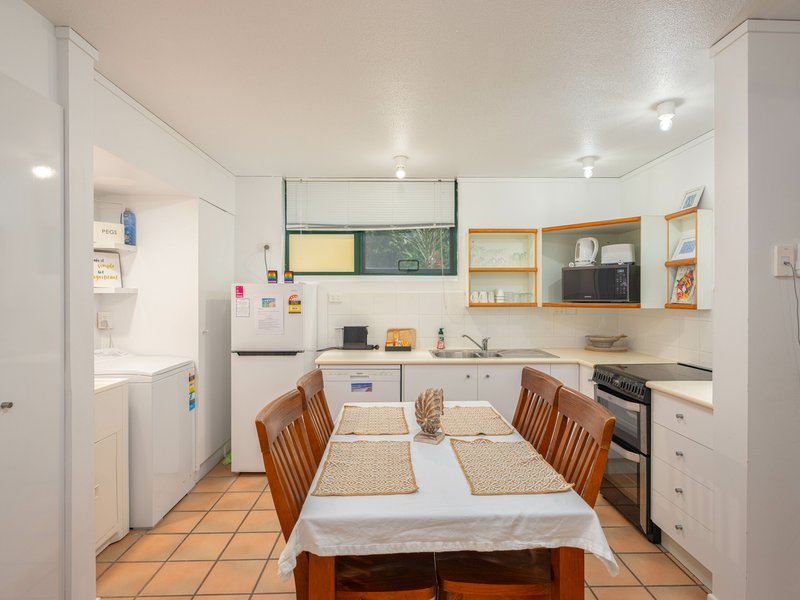 Photo - Unit 4/9 Rainbow Shores Drive, Rainbow Beach QLD 4581 - Image 3