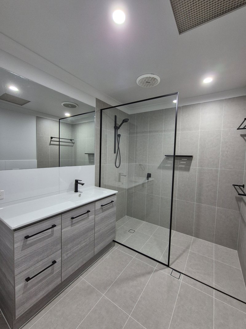 Photo - Unit 49/23 Thorngate Drive, Robina QLD 4226 - Image 7