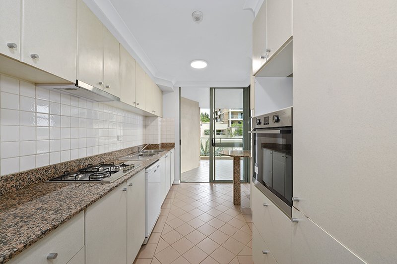 Photo - Unit 504/8 Spring Street, Bondi Junction NSW 2022 - Image 7