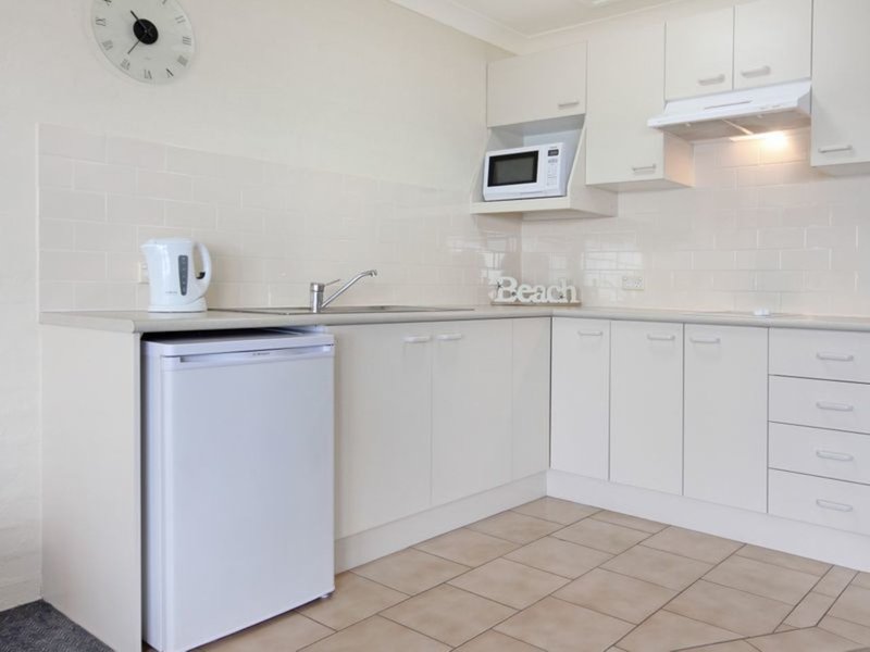 Photo - Unit 5/1 Golf Avenue, Mollymook NSW 2539 - Image 3