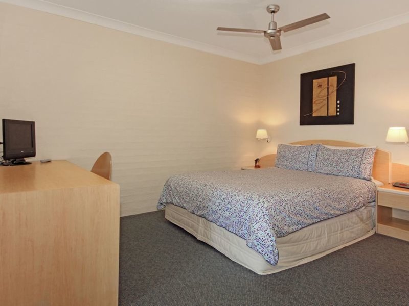 Photo - Unit 5/1 Golf Avenue, Mollymook NSW 2539 - Image 4