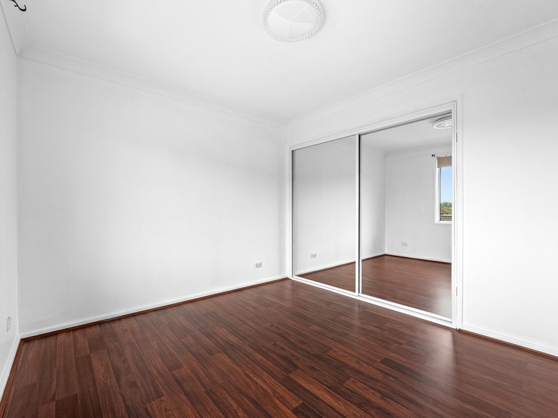 Photo - Unit 5/108 Oxford Road, Ingleburn NSW 2565 - Image 6