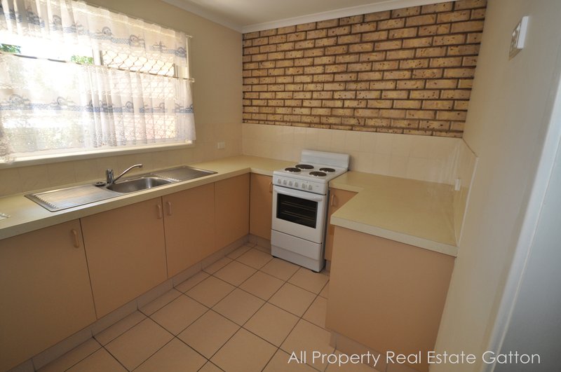 Photo - Unit 5/109 Davey Road, Gatton QLD 4343 - Image 2