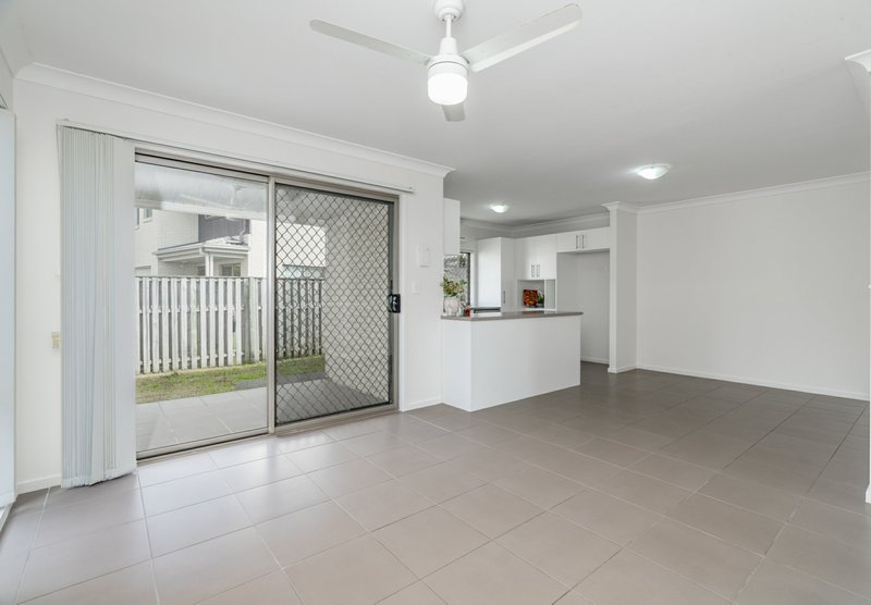 Photo - Unit 51/140-142 Eagleby Road, Eagleby QLD 4207 - Image 2