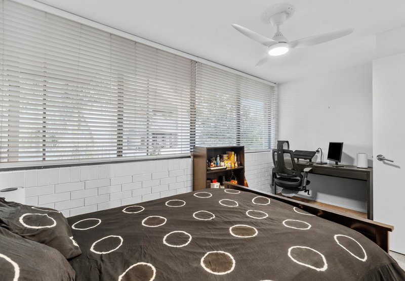 Photo - Unit 5/16 Gailey Road, St Lucia QLD 4067 - Image 4