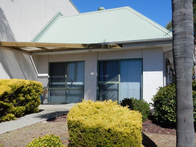 Photo - Unit 5/2-8 Rowe Terrace, Ardrossan SA 5571 - Image 2