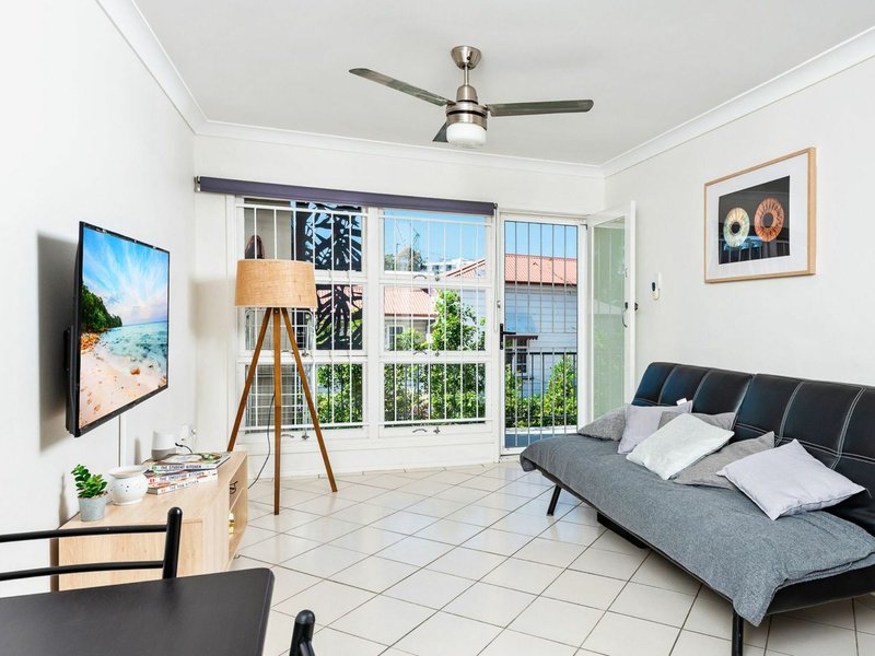 Photo - Unit 5/22 Oxford Street, Woolloongabba QLD 4102 - Image 4