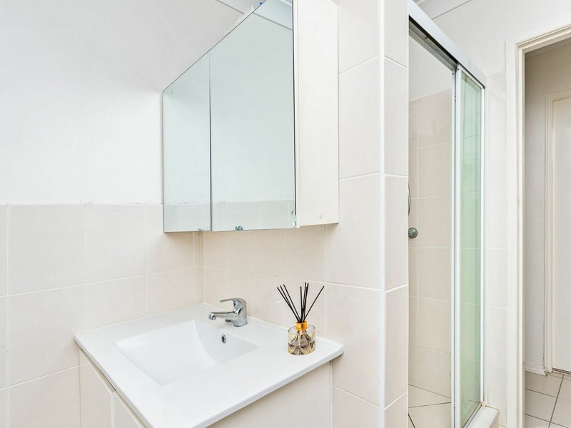 Photo - Unit 5/22 Oxford Street, Woolloongabba QLD 4102 - Image 6