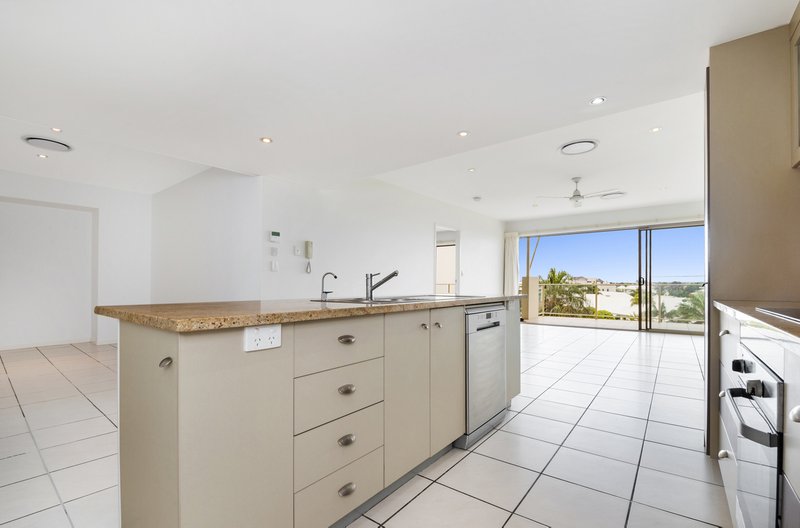 Photo - Unit 53/1 Grenada Way, Kawana Island QLD 4575 - Image 10