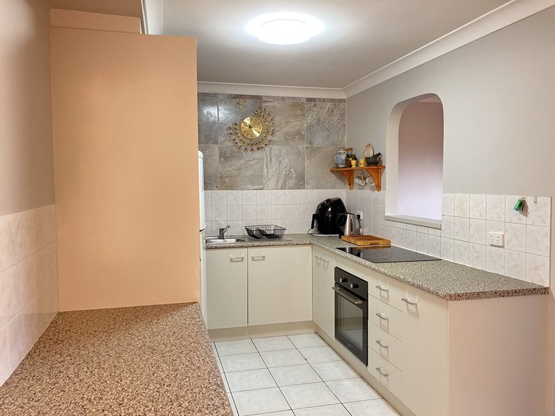 Photo - Unit 5/45 Georgina St , Woody Point QLD 4019 - Image 2