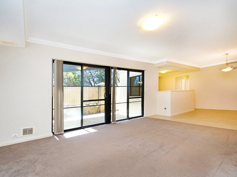 Photo - Unit 5/45 Halliday Grove, Hillarys WA 6025 - Image 3