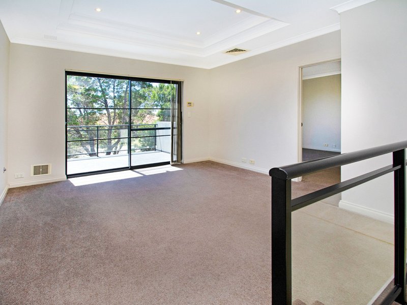 Photo - Unit 5/45 Halliday Grove, Hillarys WA 6025 - Image 8