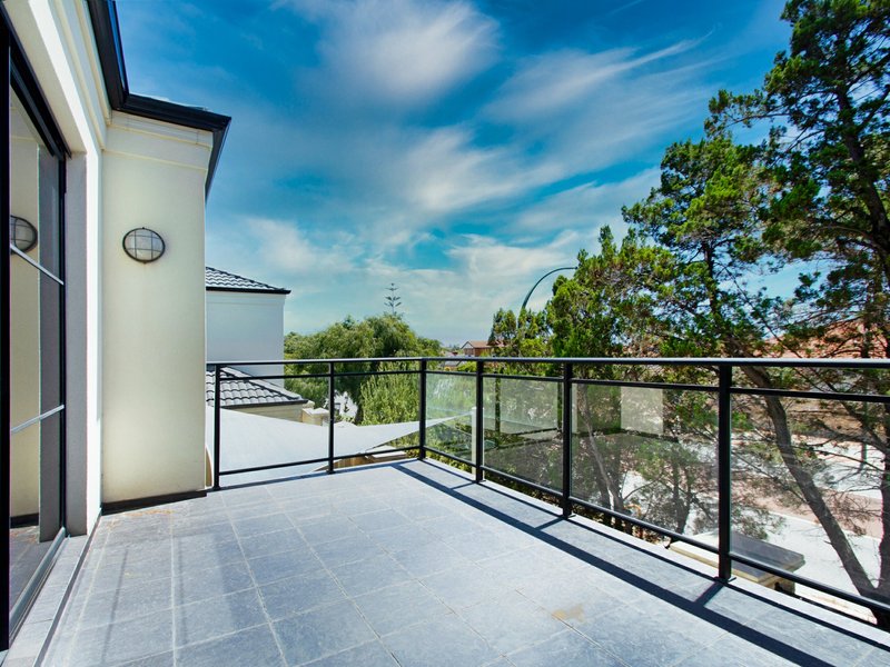 Photo - Unit 5/45 Halliday Grove, Hillarys WA 6025 - Image 15