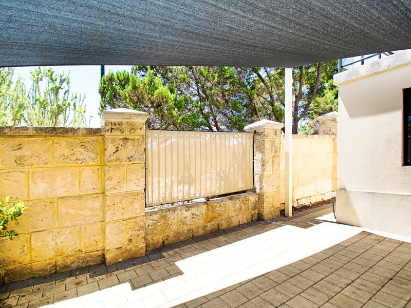 Photo - Unit 5/45 Halliday Grove, Hillarys WA 6025 - Image 17