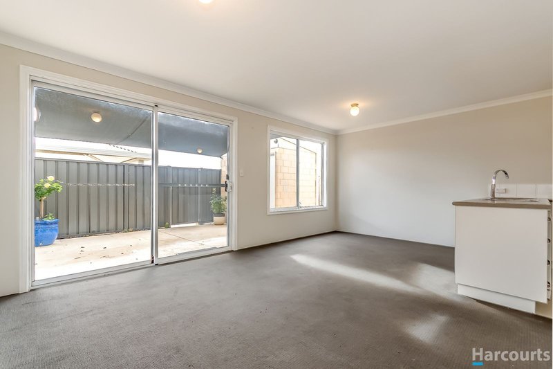 Photo - Unit 5/5 Jamaica Lane, Clarkson WA 6030 - Image 7