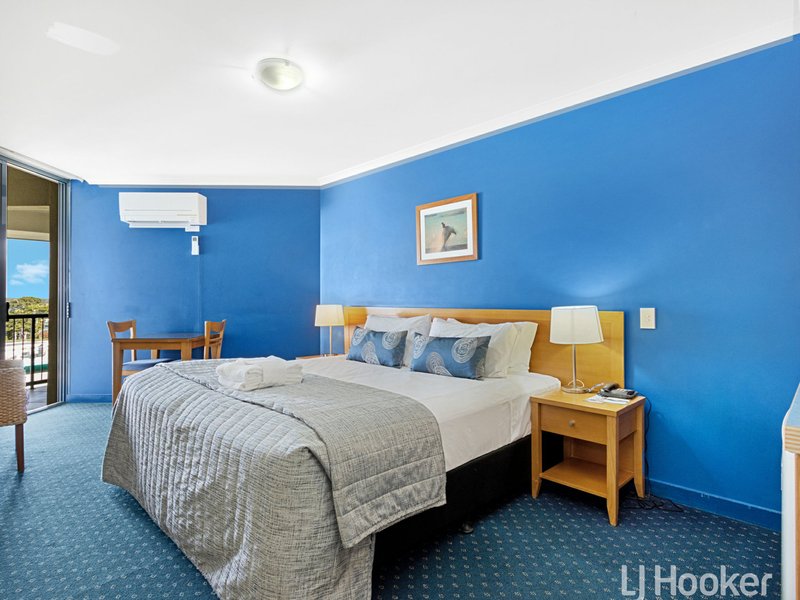 Photo - Unit 614-615/13 Buccaneer Drive, Urangan QLD 4655 - Image 3