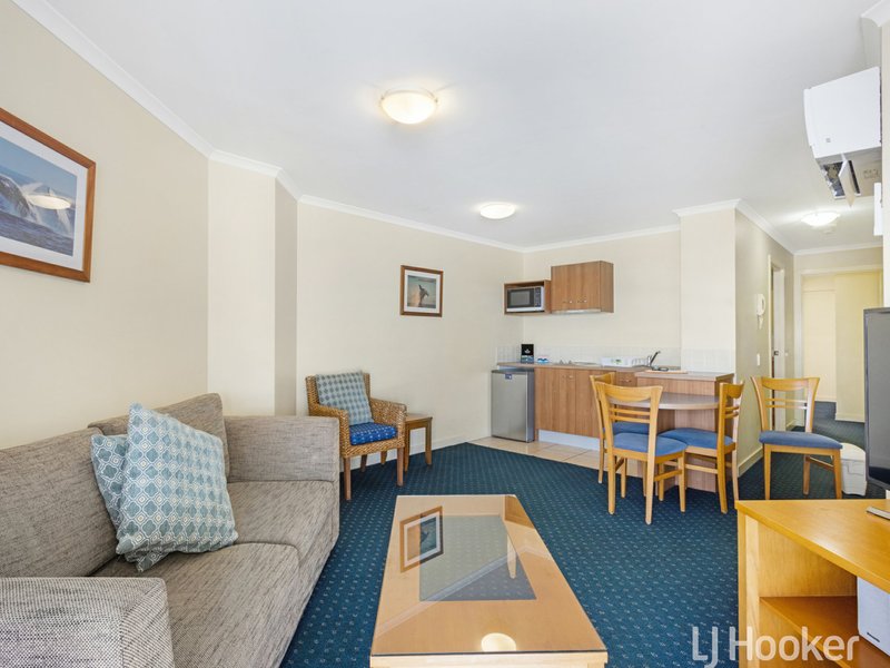 Photo - Unit 614-615/13 Buccaneer Drive, Urangan QLD 4655 - Image 8