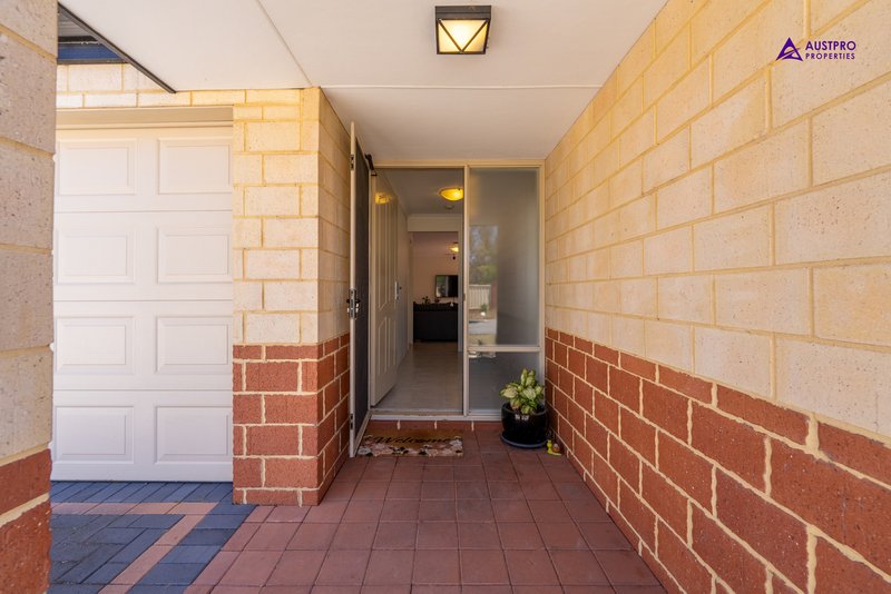 Photo - Unit 6/17 Yallambee Way, Queens Park WA 6107 - Image 3