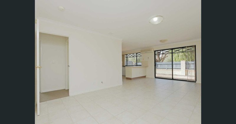 Photo - Unit 6/194 Hamilton Street, Queens Park WA 6107 - Image 2