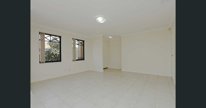 Photo - Unit 6/194 Hamilton Street, Queens Park WA 6107 - Image 6