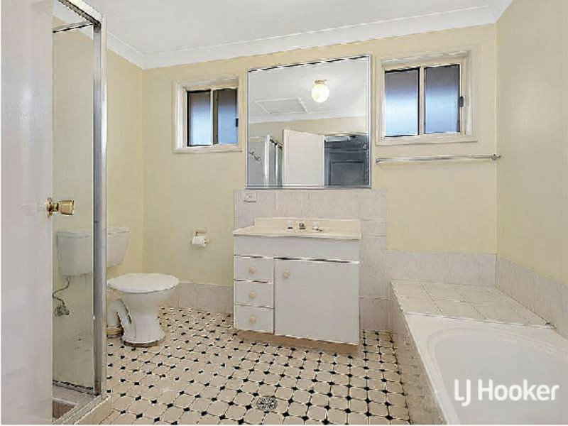 Photo - Unit 6/26 Highfield Road, Quakers Hill NSW 2763 - Image 5