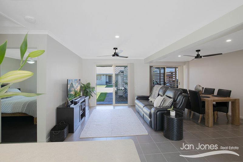 Photo - Unit 6/30 Silvyn St , Redcliffe QLD 4020 - Image 5