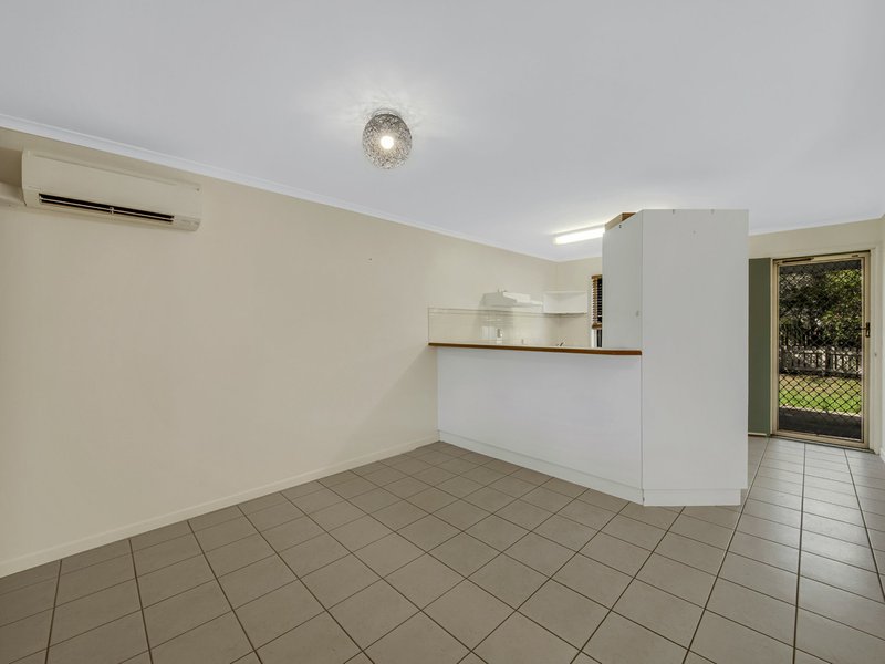 Photo - Unit 6/46 J Hickey Avenue, Clinton QLD 4680 - Image 2