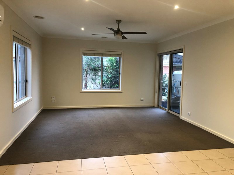 Photo - Unit 6/5 Eden Place, Wallan VIC 3756 - Image 4