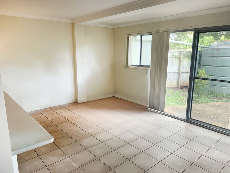 Photo - Unit 6/6-8 Gladys Street, Kingaroy QLD 4610 - Image 5