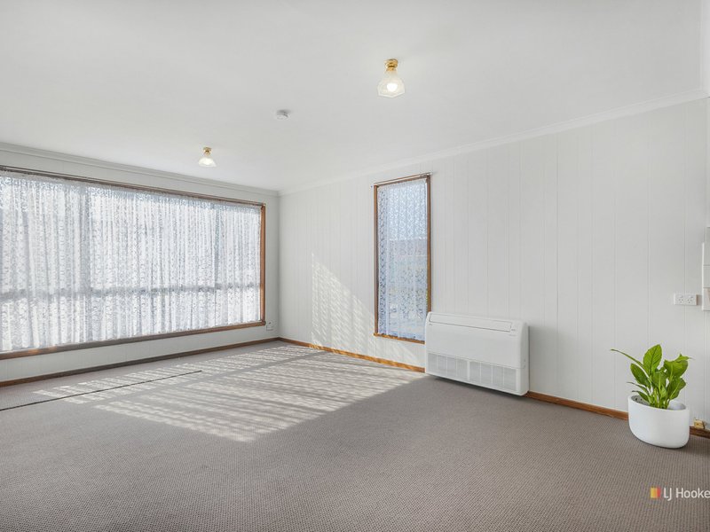 Photo - Unit 6/63 Goldie Street, Wynyard TAS 7325 - Image 3