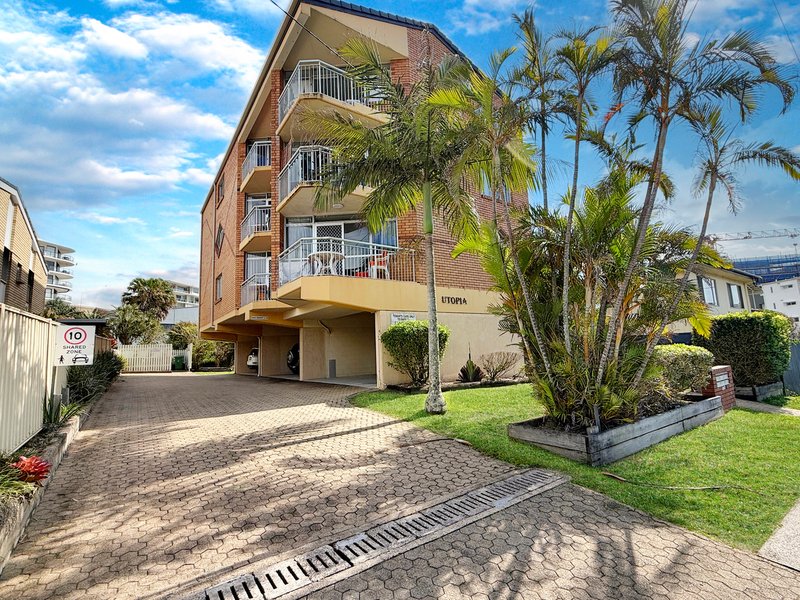 Photo - Unit 6/7 Moreton Parade, Kings Beach QLD 4551 - Image 1