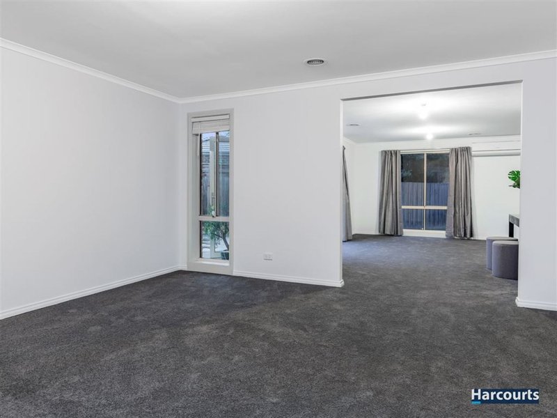 Photo - Unit 6/8 Canterbury Close, Rowville VIC 3178 - Image 5