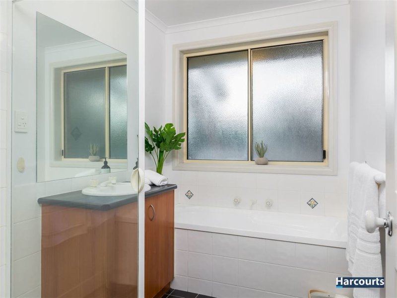 Photo - Unit 6/8 Canterbury Close, Rowville VIC 3178 - Image 6