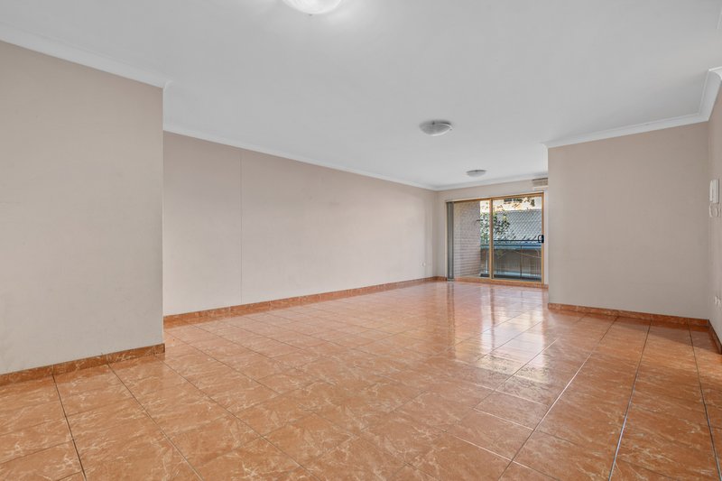 Photo - Unit 6/9-11 Wigram Street, Harris Park NSW 2150 - Image 4