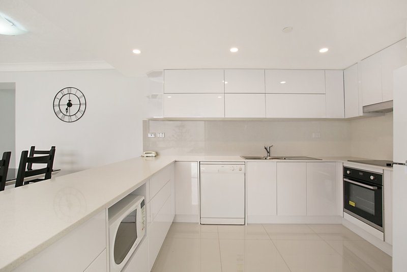 Photo - Unit 6B 5 Clifford Street, Surfers Paradise QLD 4217 - Image 3