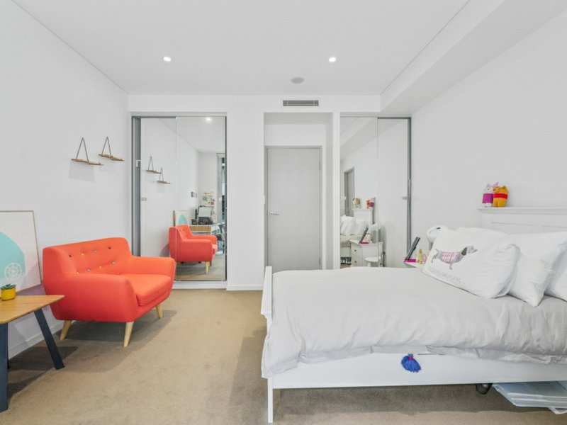 Photo - Unit 705B/8 Bourke Street, Mascot NSW 2020 - Image 2