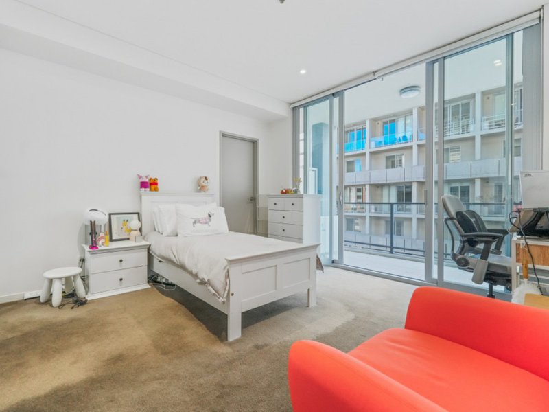 Photo - Unit 705B/8 Bourke Street, Mascot NSW 2020 - Image 7