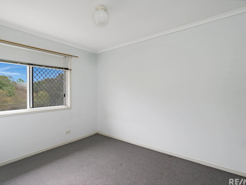 Photo - Unit 71/125 Pappas Way, Nerang QLD 4211 - Image 6