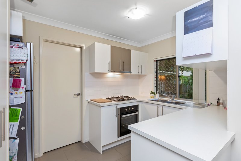 Photo - Unit 7/140-142 Eagleby Rd , Eagleby QLD 4207 - Image 3