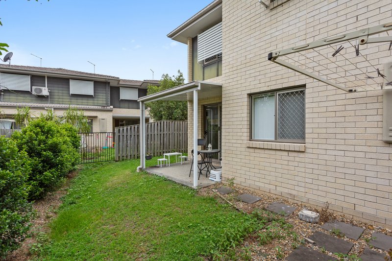 Photo - Unit 7/140-142 Eagleby Rd , Eagleby QLD 4207 - Image 10