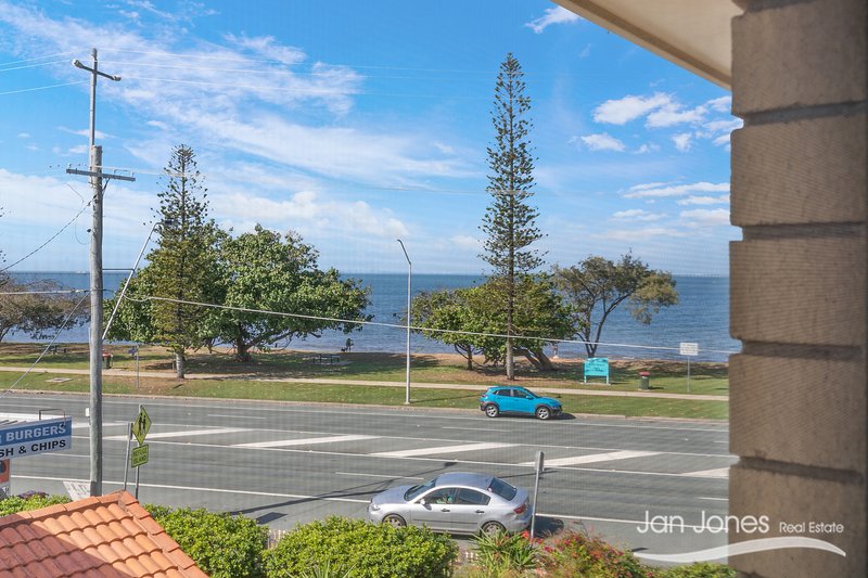 Photo - Unit 7/176-178 Hornibrook Esplanade, Clontarf QLD 4019 - Image 4