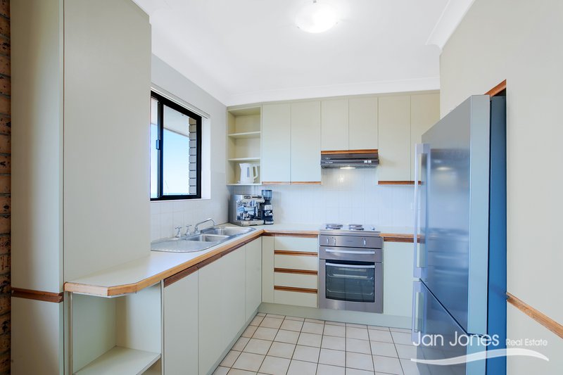Photo - Unit 7/176-178 Hornibrook Esplanade, Clontarf QLD 4019 - Image 10
