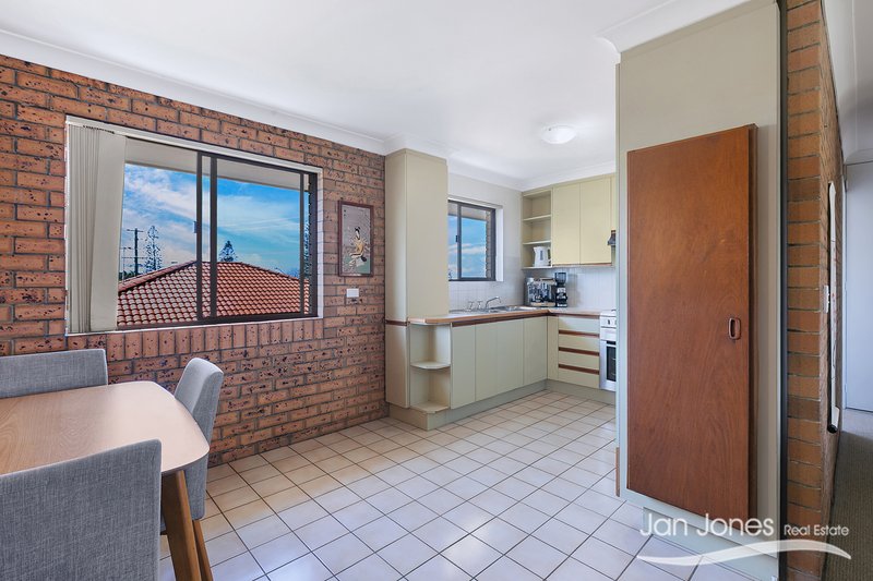 Photo - Unit 7/176-178 Hornibrook Esplanade, Clontarf QLD 4019 - Image 12