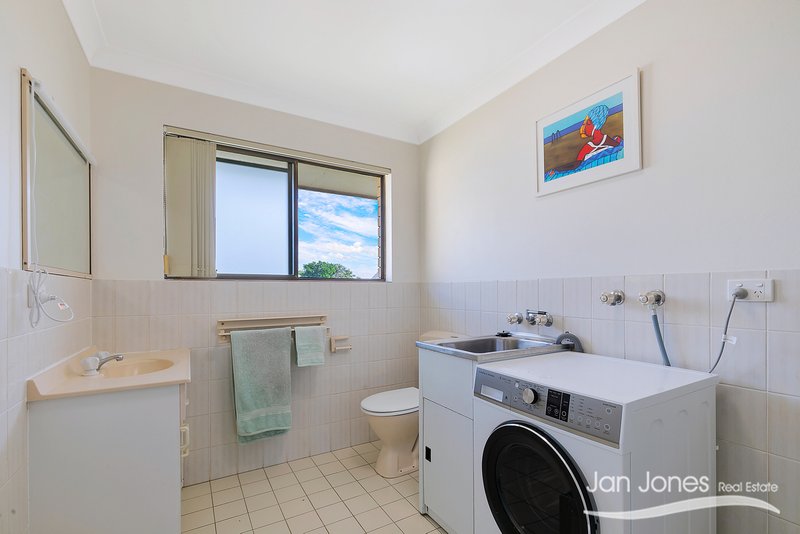Photo - Unit 7/176-178 Hornibrook Esplanade, Clontarf QLD 4019 - Image 15