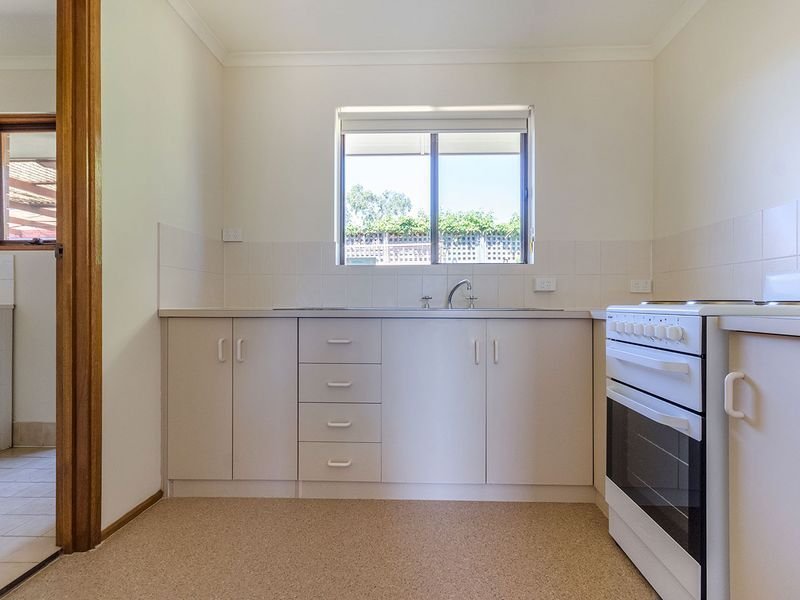 Photo - Unit 7/18 Washington Street, Findon SA 5023 - Image 2